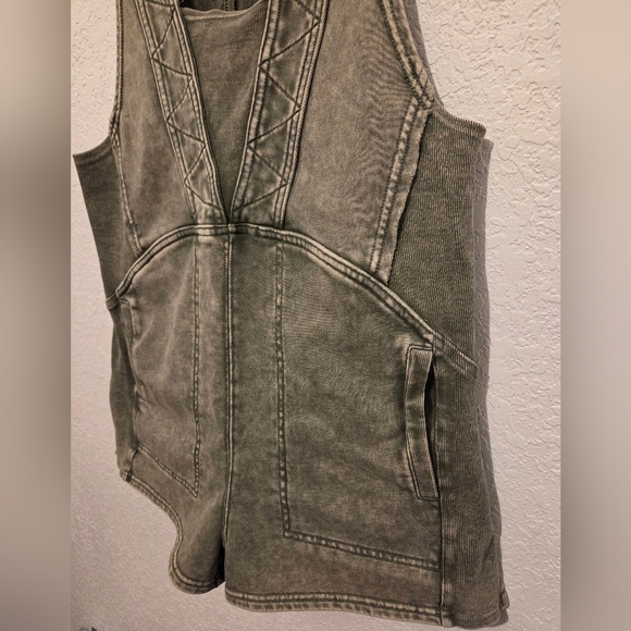 Boutique - Don't Sweat It Jumpsuit - Size: SMALL - Picture 8 of 10